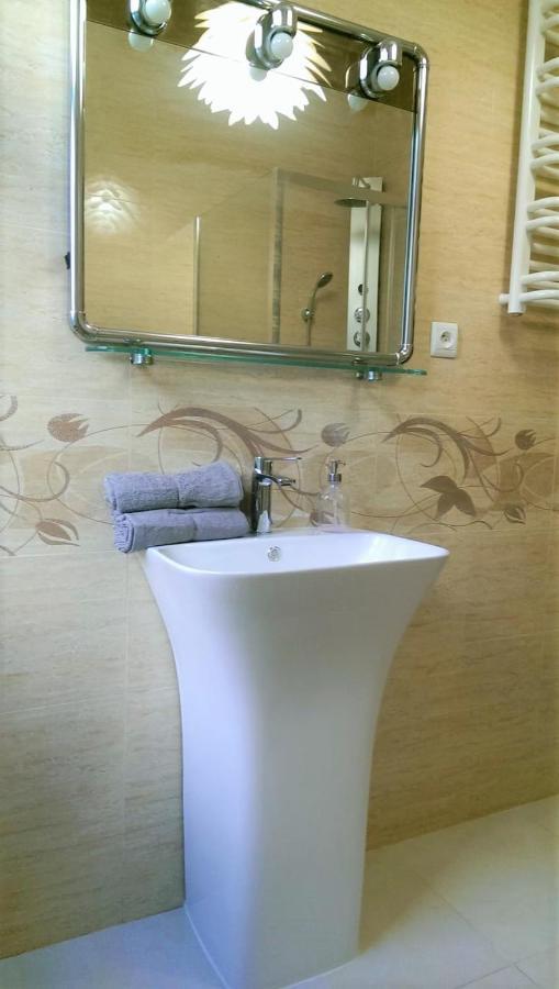 Apartament Czarne Zloto Katowice Luaran gambar